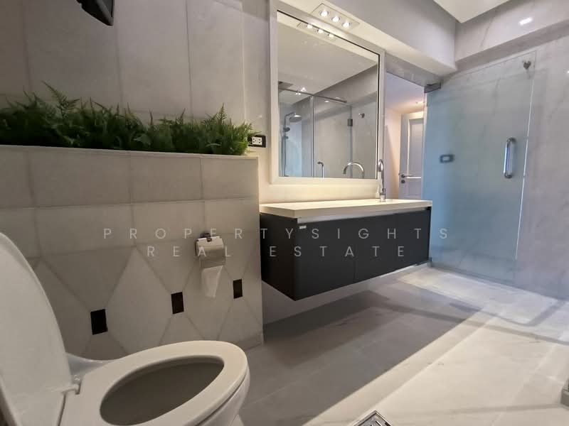 Royal Castle Sukhumvit, Bangkok, 30 Soi Sukhumvit 39, Khlongtoei Nua, Watthana, Bangkok, 3 Bedrooms, 161 sqm, Condo For Rent, by PROPERTYSIGHTS REAL ESTATE, 500255488 - DDproperty.com