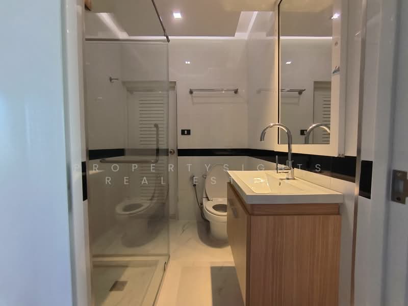 Royal Castle Sukhumvit, Bangkok, 30 Soi Sukhumvit 39, Khlongtoei Nua, Watthana, Bangkok, 3 Bedrooms, 161 sqm, Condo For Rent, by PROPERTYSIGHTS REAL ESTATE, 500255488 - DDproperty.com