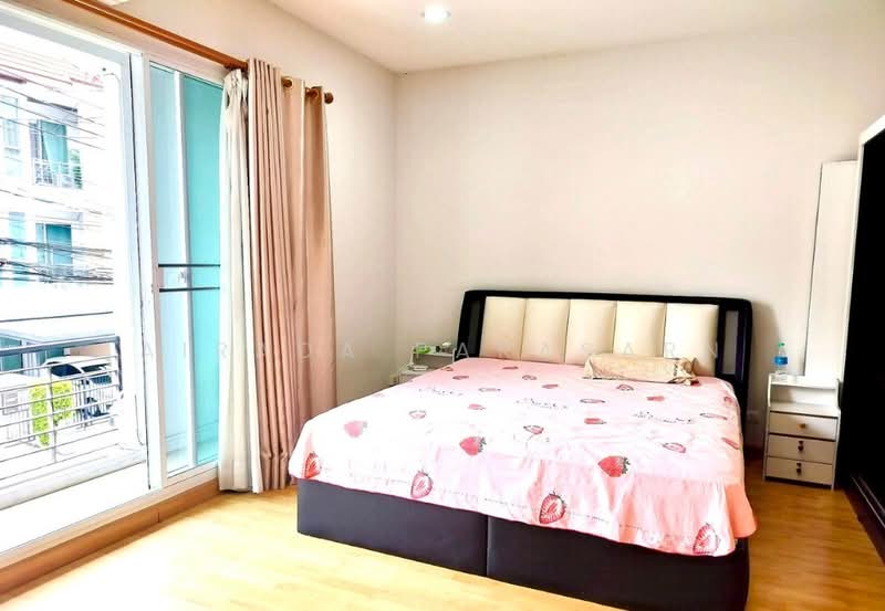 Ban Klang Mueng Ratchada 36, Bangkok, Soi Ratchada 36, Chan Kasem, Chatuchak, Bangkok, 4 Bedrooms, 200 sqm, Single Detached House For Rent, by Airada Parasarn, 500255492 - DDproperty.com