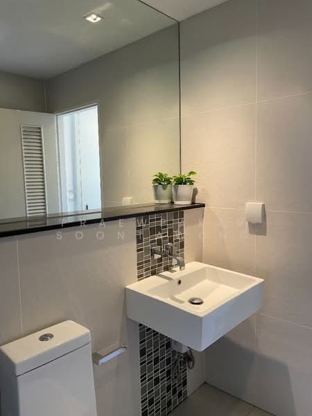 Urbano Absolute Sathon-Taksin, Bangkok, 345 Charoen Nakhon 14/2 Alley, Khlong Ton Sai, Khlong San, Bangkok, 1 Bedroom, 30 sqm, Condo For Rent, by Praewpakar Soontawong, 500255529 - DDproperty.com