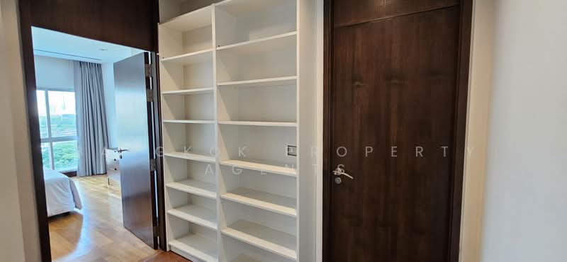 Royal Residence Park, Bangkok, 99 Royal Resident Park Lumphini, Lumphini, Pathum Wan, Bangkok, 4 Bedrooms, 275 sqm, Condo For Rent, by BANGKOK PROPERTY AGENTS, 500255535 - DDproperty.com