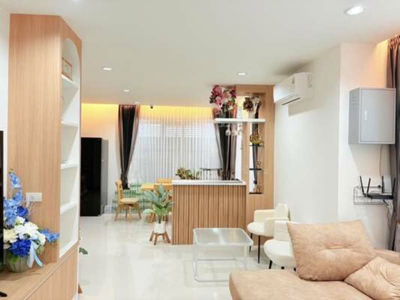 บ้านแต่งครบ พร้อมอยู่ ใจกลางเชียงใหม่! แค่ถือกระเป๋าเข้าอยู่ได้เลย ฟรีเฟอร์ฯ + เครื่องใช้ไฟฟ้าใหม่ทั, เชียงใหม่, ป่าตัน, เมืองเชียงใหม่, เชียงใหม่, 120 ตร.ม., บ้านเดี่ยว ขาย, โดย เรียลตี้ วัน, 500255566 - DDproperty.com