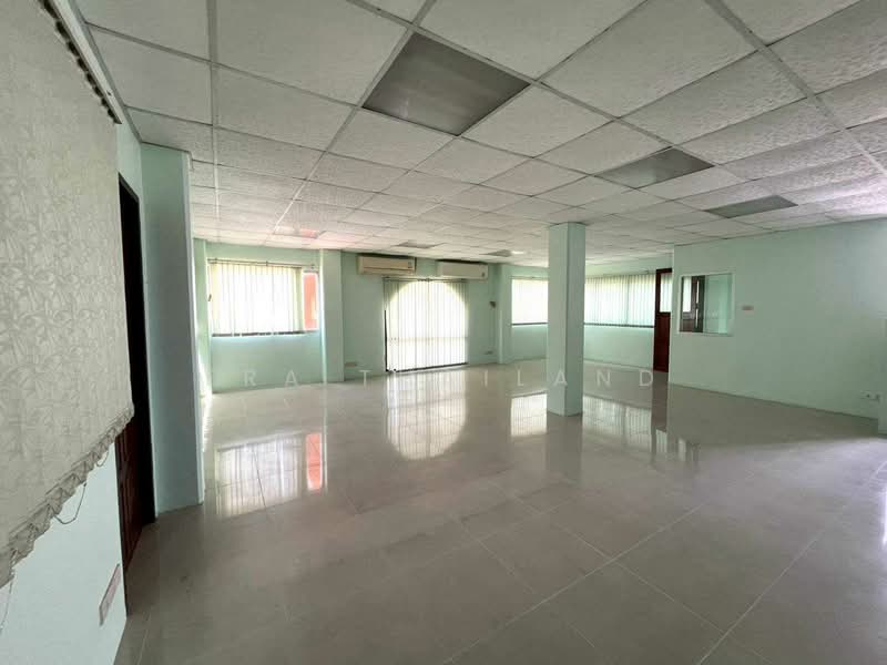 ฟีนิกซ์ ปาร์ค, Pathum Thani, Khlong Song, Khlong Luang, Pathum Thani, 3 Bedrooms, 345 sqm, Townhouse For Sale, by ERA Thailand, 500255683 - DDproperty.com