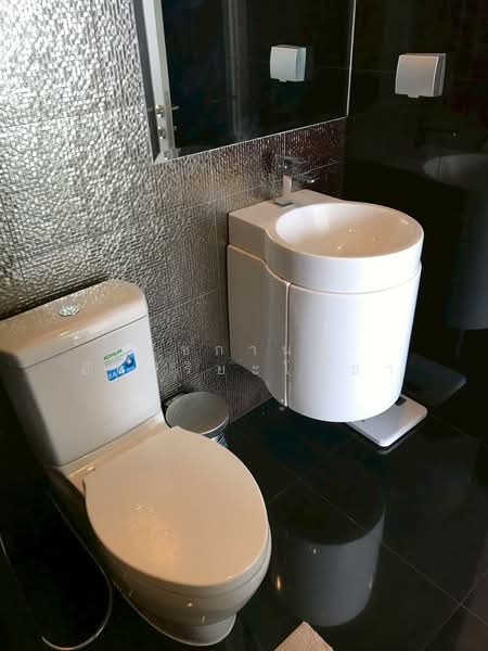 Rhythm Sukhumvit 36-38, Bangkok, 55 Soi Sukhumvit 36, Sukhumvit Road, Phra Kanong, Khlong Toei, Bangkok, 1 Bedroom, 34 sqm, Condo For Rent, by รัชกานต์ อัจฉริยะโพธา, 500255714 - DDproperty.com