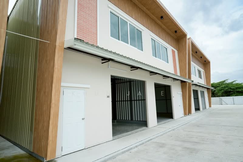 For Rent - Warehouse with Office for Rent near Si Nut BTS Station, Sukhumvit 77, On Nut 51 (SPSJP279), Bangkok