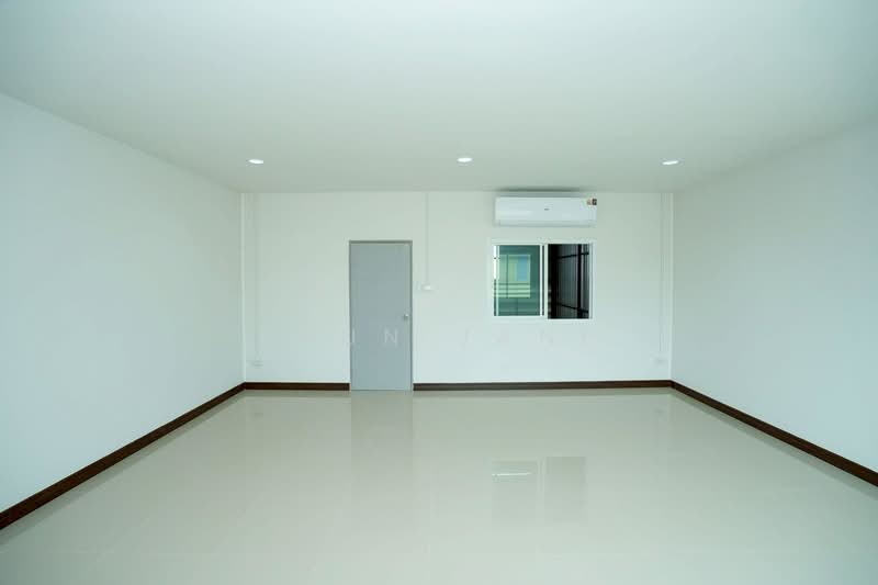 For Rent - Warehouse with Office for Rent near Si Nut BTS Station, Sukhumvit 77, On Nut 51 (SPSJP279), Bangkok