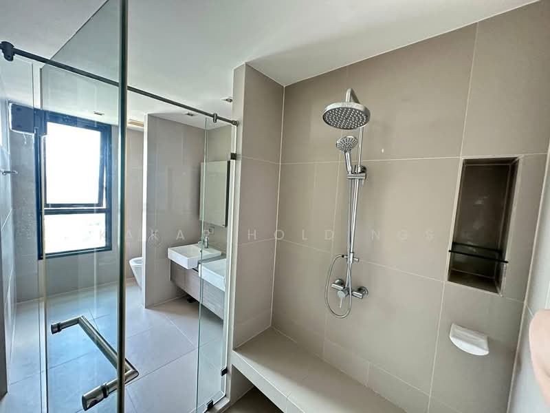 Quinn Ratchada 17, Bangkok, 454 456 Soi Inthara Mari 45, Din Daeng, Din Daeng, Bangkok, 2 Bedrooms, 70 sqm, Condo For Rent, by Kakar Holdings, 500255783 - DDproperty.com