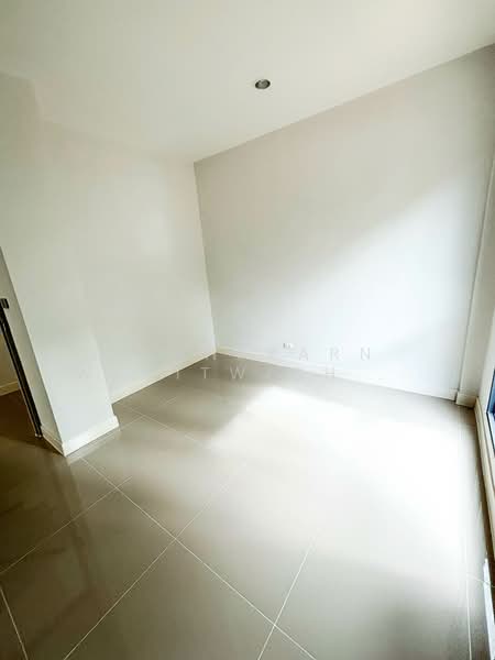 Baan Klang Muang The Edition Sathorn-Suksawat, Bangkok, Soi Suksawat 64, Bangmot, Thung Khru, Bangkok, 4 Bedrooms, 325 sqm, Townhouse For Sale, by Nitchakarn  Wanitwichakornkit , 500255804 - DDproperty.com