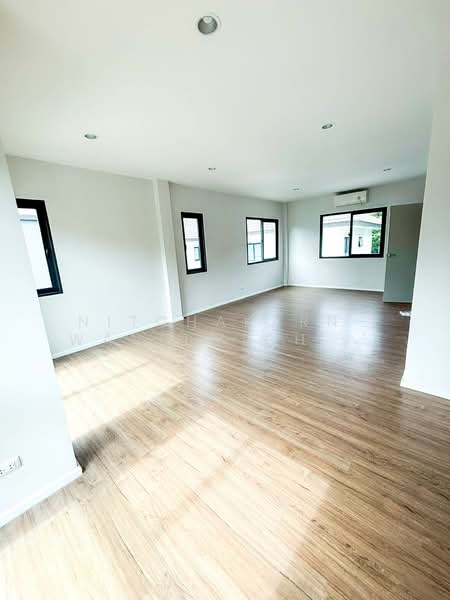 Baan Klang Muang The Edition Sathorn-Suksawat, Bangkok, Soi Suksawat 64, Bangmot, Thung Khru, Bangkok, 4 Bedrooms, 325 sqm, Townhouse For Sale, by Nitchakarn  Wanitwichakornkit , 500255804 - DDproperty.com