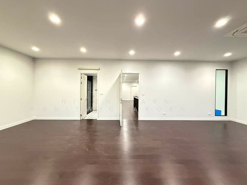 Setthasiri Wongwaen-Chatuchot, Bangkok, 1353 Sam Wa Tawan Tok, Sam Wa Tawan Tok, Khlong Sam Wa, Bangkok, 5 Bedrooms, 499 sqm, Single Detached House For Sale, by Nitchakarn  Wanitwichakornkit , 500255819 - DDproperty.com