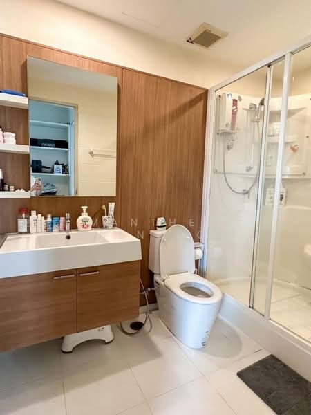 Q House Condo Sathorn, Bangkok, Thonburi Road, Khlong Ton Sai, Khlong San, Bangkok, 2 Bedrooms, 63 sqm, Condo For Sale, by Manthep Muenboon, 500255848 - DDproperty.com