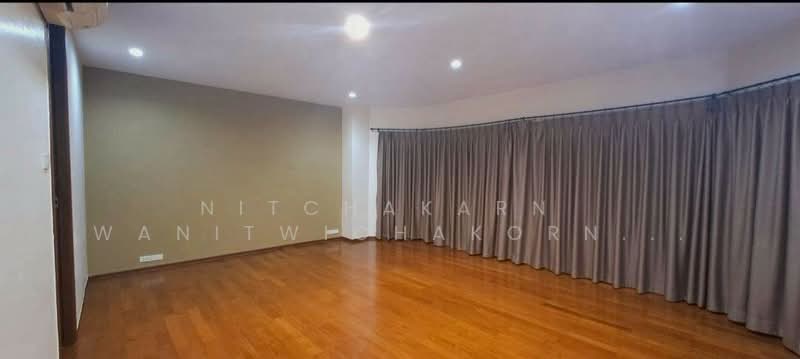 undefined, Bangkok, Phra Kanong Nua, Watthana, Bangkok, 4 Bedrooms, 450 sqm, Townhouse For Rent, by Nitchakarn  Wanitwichakornkit , 500255866 - DDproperty.com