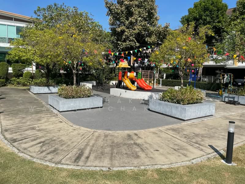 undefined, Bangkok, Nuan Chan, Bueng Kum, Bangkok, 3 Bedrooms, 300 sqm, Townhouse For Sale, by Nitchakarn  Wanitwichakornkit , 500255873 - DDproperty.com