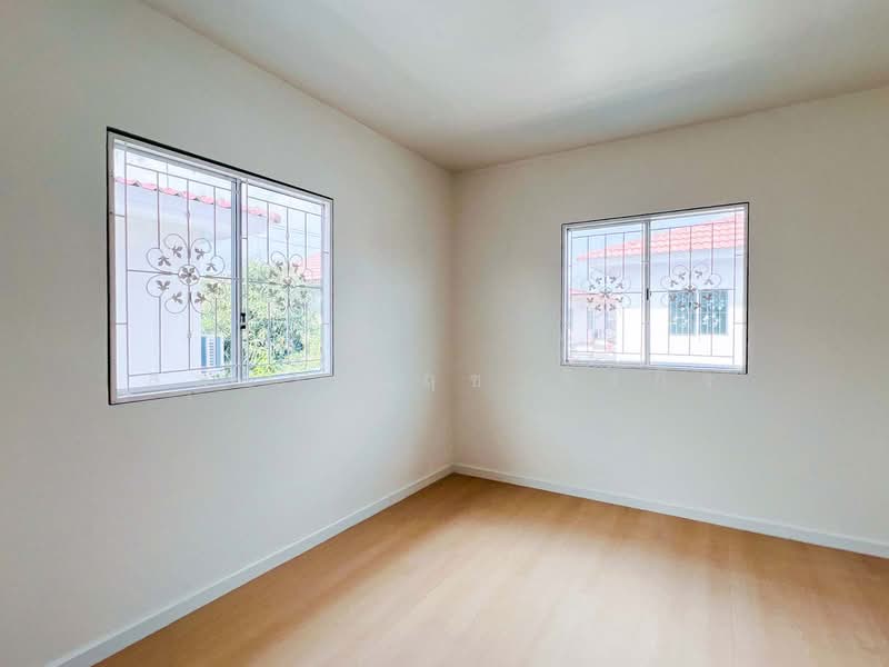 Baan Phrueksa D, Pathum Thani, Liab Klong Sam Road, Khlong Sam, Khlong Luang, Pathum Thani, 2 Bedrooms, 120 sqm, Townhouse For Sale, by Somchai Ruechajirakit, 500255877 - DDproperty.com