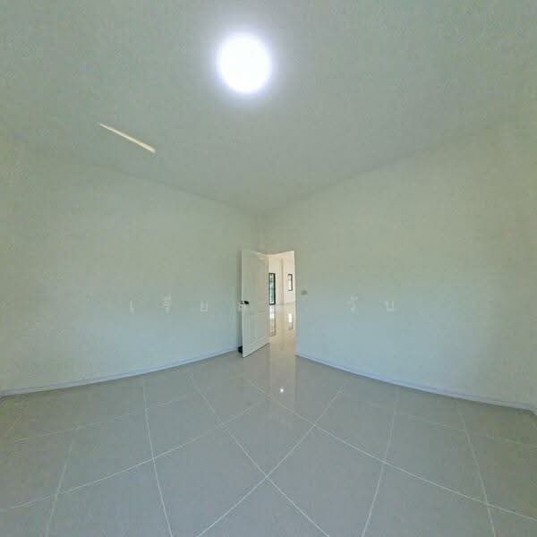 บ้านใหม่แกะกล่อง ราคาไม่ถึง 3 ล้าน! ได้พื้นที่เยอะ เงียบสงบ น่าอยู่สุดๆ พร้อมของแถมจัดเต็ม บ้านเดี่ย, Chiang Mai, Nong Yaeng, San Sai, Chiang Mai, 3 Bedrooms, 148 sqm, Single Detached House For Sale, by เรียลตี้ วัน, 500255892 - DDproperty.com