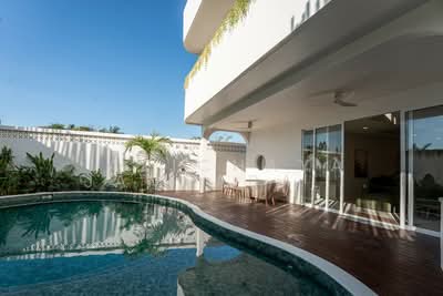 ขาย - Modern 5 Bedroom Villa in Rawai Phuket, ภูเก็ต