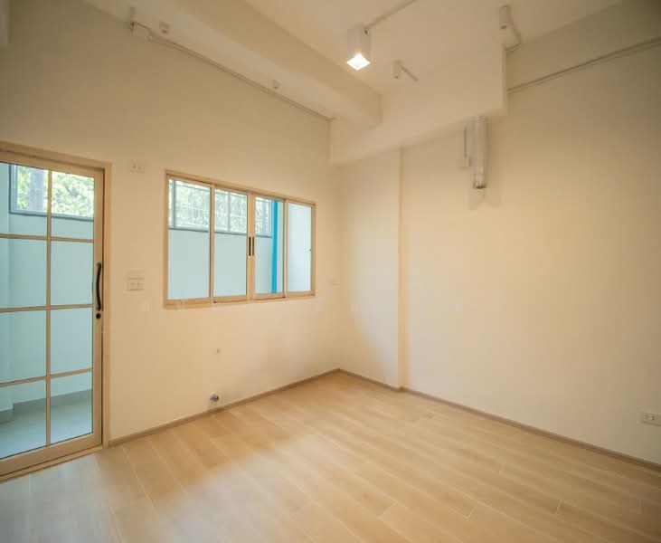 3-storey townhouse for sale, 20.5 sq.w., Sintavee Village 8, Rama 2, fully renovated, Bangkok, Bangmot, Chom Thong, Bangkok, 3 Bedrooms, 244 sqm, Townhouse For Sale, by อนันต์ อัมรินทร์, 500255923 - DDproperty.com