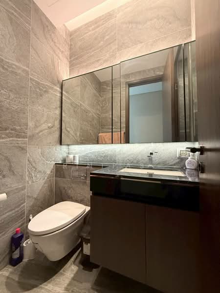 The Esse Sukhumvit 36, Bangkok, Soi Sukhumvit 36, Sukhumvit Road, Phra Kanong, Khlong Toei, Bangkok, 2 Bedrooms, 73 sqm, Condo For Rent, by Ratsarin Sirinipaspong, 500255930 - DDproperty.com