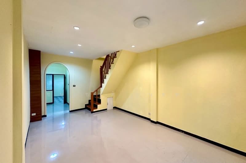 หมู่บ้านเกษราคลาสสิคโฮม, Bangkok, Khan Na Yao, Khan Na Yao, Bangkok, 4 Bedrooms, 76 sqm, Townhouse For Sale, by ชนะชาติ นนท์ตา, 500255937 - DDproperty.com