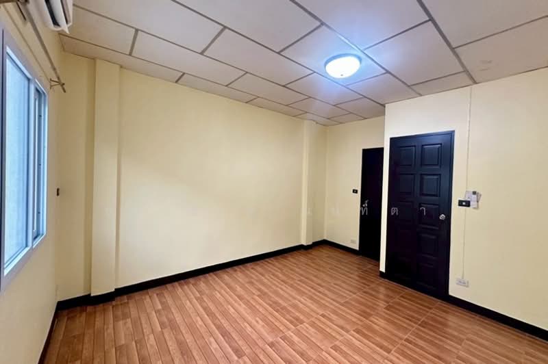 หมู่บ้านเกษราคลาสสิคโฮม, Bangkok, Khan Na Yao, Khan Na Yao, Bangkok, 4 Bedrooms, 76 sqm, Townhouse For Sale, by ชนะชาติ นนท์ตา, 500255937 - DDproperty.com