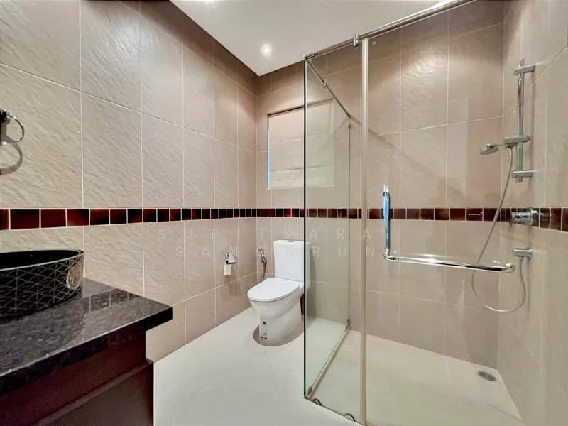 4-BR Villa, Chon Buri (Pattaya), Poong, Bang Lamung (Pattaya), Chon Buri (Pattaya), 4 Bedrooms, 222 sqm, Villa For Rent, by Supitsara  Sangarun, 500255962 - DDproperty.com