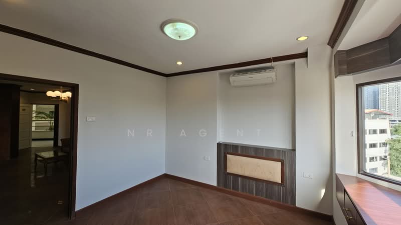 Country Complex Bangna, Bangkok, Sanpawut Road, Bang Na, Bang Na, Bangkok, 2 Bedrooms, 109 sqm, Condo For Sale, by NR AGENT, 500256086 - DDproperty.com