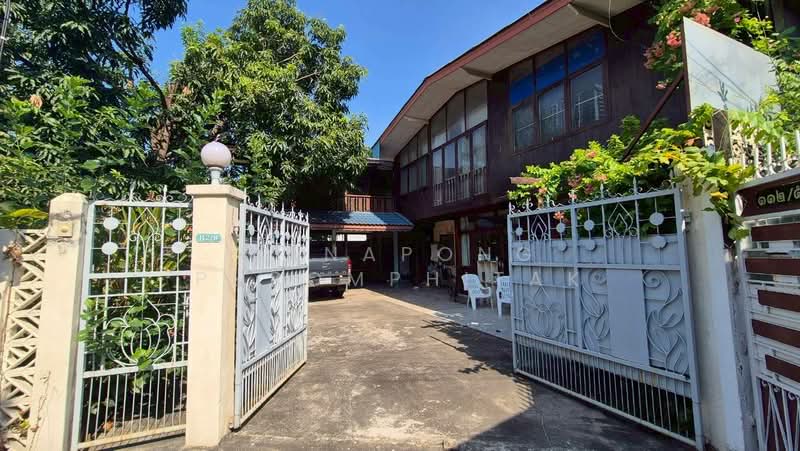 For Rent - Detached house near MRT Bang Pho - Pracha Rat Sai 1 Road, Bangkok