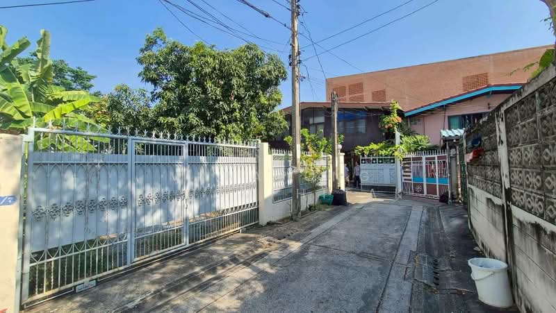 For Rent - Detached house near MRT Bang Pho - Pracha Rat Sai 1 Road, Bangkok