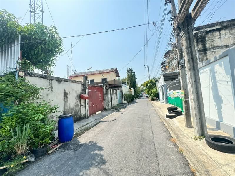 For Sale - ที่ดิน + สิ่งปลูกสร้าง 88 ตร.ว. ซอยประชาอุทิศ33 แยก19 ถนนประชาอุทิศ, Bangkok