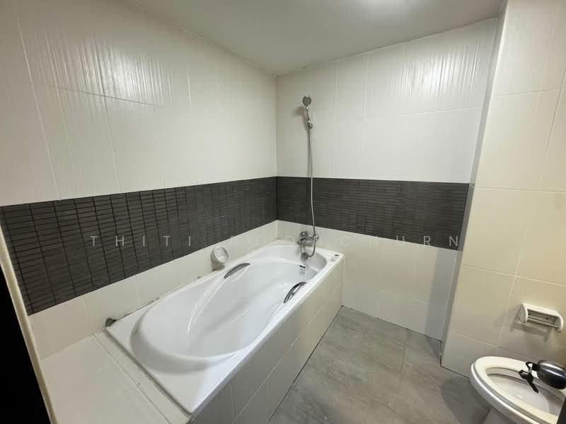 Le Cosi Ekamai 28, Bangkok, Sukhumvit, Khlong Tan Nua, Watthana, Bangkok, 3 Bedrooms, 144 sqm, Condo For Rent, by Thiti Boonchurn, 500256229 - DDproperty.com