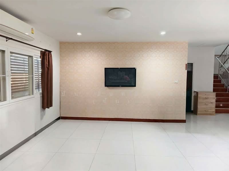 บ้านเดี่ยว 2 ชั้น 100 ตร.ว. บ้านเดี่ยว ใกล้โรงเรียนเอกบูรพา วิเทศศึกษา ซอยสามวา17, Bangkok, ถนนรามอินทรา, Bang Chun, Khlong Sam Wa, Bangkok, 4 Bedrooms, 400 sqm, Single Detached House For Sale, by คุณ ปั่น อินทะอุ่นวงศ์ (ปั่น), 500256232 - DDproperty.com