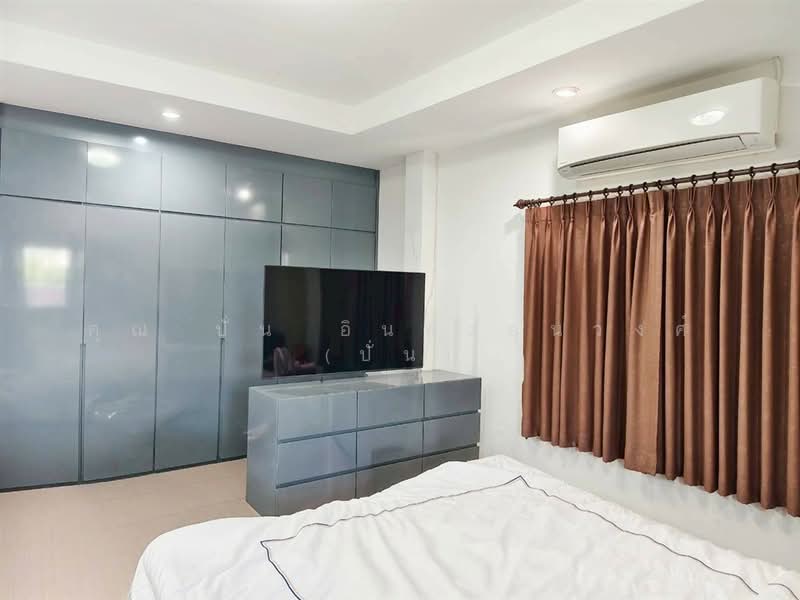 บ้านเดี่ยว 2 ชั้น 100 ตร.ว. บ้านเดี่ยว ใกล้โรงเรียนเอกบูรพา วิเทศศึกษา ซอยสามวา17, Bangkok, ถนนรามอินทรา, Bang Chun, Khlong Sam Wa, Bangkok, 4 Bedrooms, 400 sqm, Single Detached House For Sale, by คุณ ปั่น อินทะอุ่นวงศ์ (ปั่น), 500256232 - DDproperty.com