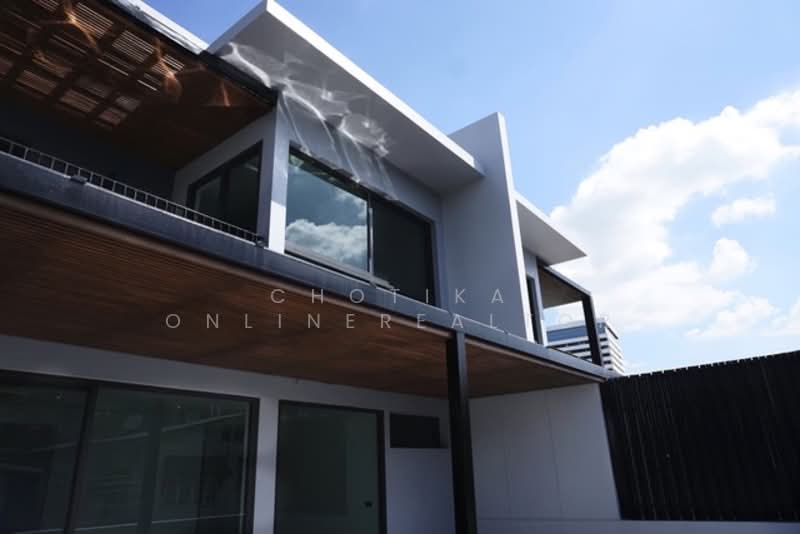 Pool Villa for Rent - Sukhumvit 39, Bangkok, Khlong Tan Nua, Watthana, Bangkok, 4 Bedrooms, 430 sqm, Single Detached House For Rent, by chotika onlinerealtor, 500256248 - DDproperty.com