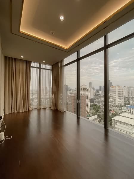 Vittorio 39, Bangkok, 8 Sukhumvit, Khlong Tan Nua, Watthana, Bangkok, 2 Bedrooms, 139 sqm, Condo For Rent, by Rungtiwa Chinchai, 500256304 - DDproperty.com
