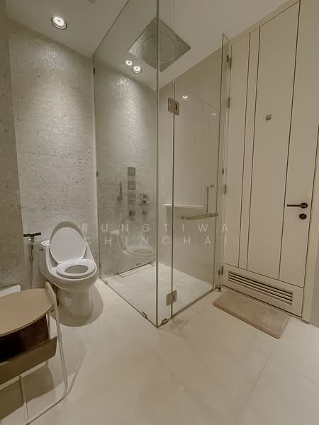 Vittorio 39, Bangkok, 8 Sukhumvit, Khlong Tan Nua, Watthana, Bangkok, 2 Bedrooms, 139 sqm, Condo For Rent, by Rungtiwa Chinchai, 500256304 - DDproperty.com