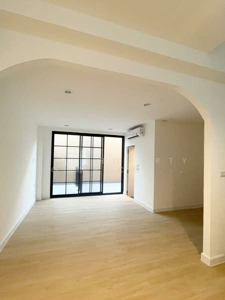 Baan Klang Muang Ladprao-Yothin Phatthana, Bangkok, Soi Baan Klang Muang Ladprao-Yothin Phatthana, Lat Phrao, Lat Phrao, Bangkok, 3 Bedrooms, 180 sqm, Townhouse For Rent, by NTG Property House Co.,Ltd., 500256313 - DDproperty.com