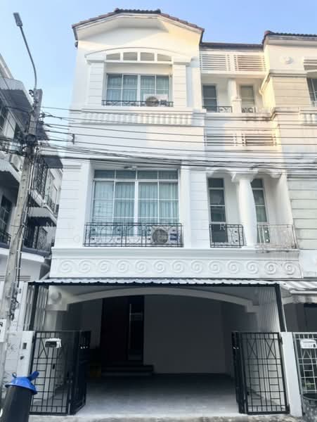 Baan Klang Muang Ladprao-Yothin Phatthana, Bangkok, Soi Baan Klang Muang Ladprao-Yothin Phatthana, Lat Phrao, Lat Phrao, Bangkok, 3 Bedrooms, 180 sqm, Townhouse For Rent, by NTG Property House Co.,Ltd., 500256313 - DDproperty.com
