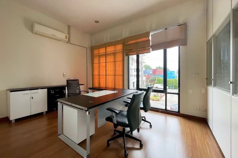 Baan Klang Krung Office Park Bangna : บ้านกลางกรุง ออฟฟิศ พาร์ค บางนา, กรุงเทพ, ซอย หมู่บ้านบ้านกลางกรุงออฟฟิตปาร์ค, บางนา, บางนา, กรุงเทพ, 320 ตร.ม., ทาวน์เฮ้าส์ ให้เช่า, โดย ปรินทร์ญาดา ชิณโชติ, 500256370 - DDproperty.com