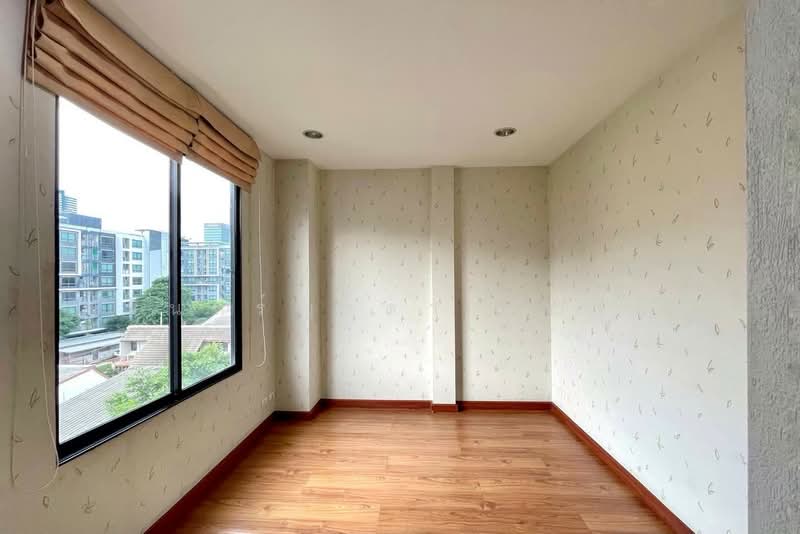 Baan Klang Krung Office Park Bangna : บ้านกลางกรุง ออฟฟิศ พาร์ค บางนา, กรุงเทพ, ซอย หมู่บ้านบ้านกลางกรุงออฟฟิตปาร์ค, บางนา, บางนา, กรุงเทพ, 320 ตร.ม., ทาวน์เฮ้าส์ ให้เช่า, โดย ปรินทร์ญาดา ชิณโชติ, 500256370 - DDproperty.com