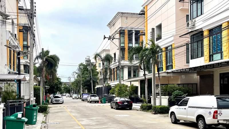 Baan Klang Krung Office Park Bangna : บ้านกลางกรุง ออฟฟิศ พาร์ค บางนา, กรุงเทพ, ซอย หมู่บ้านบ้านกลางกรุงออฟฟิตปาร์ค, บางนา, บางนา, กรุงเทพ, 320 ตร.ม., ทาวน์เฮ้าส์ ให้เช่า, โดย ปรินทร์ญาดา ชิณโชติ, 500256370 - DDproperty.com