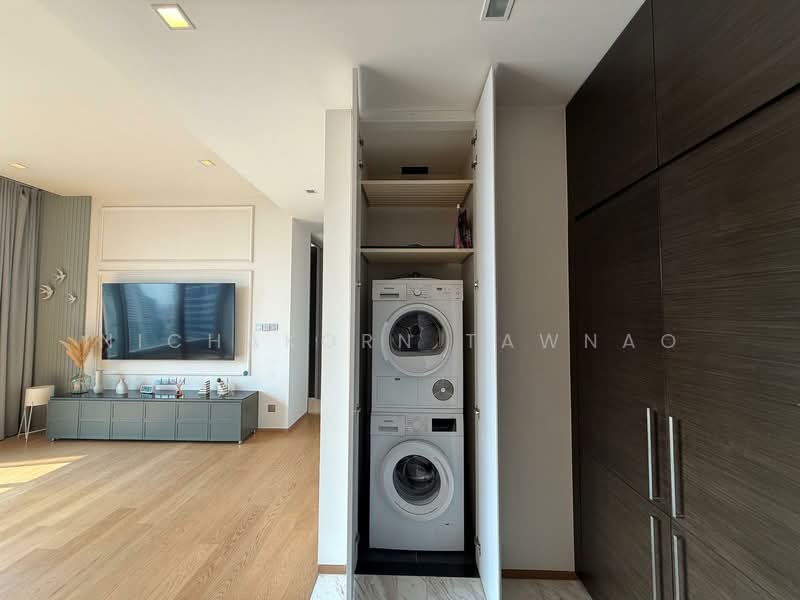 Saladaeng One, Bangkok, Sala Daeng 1 Alley, Silom, Bang Rak, Bangkok, 2 Bedrooms, 113 sqm, Condo For Sale, by Nichakorn Tawnao, 500256381 - DDproperty.com