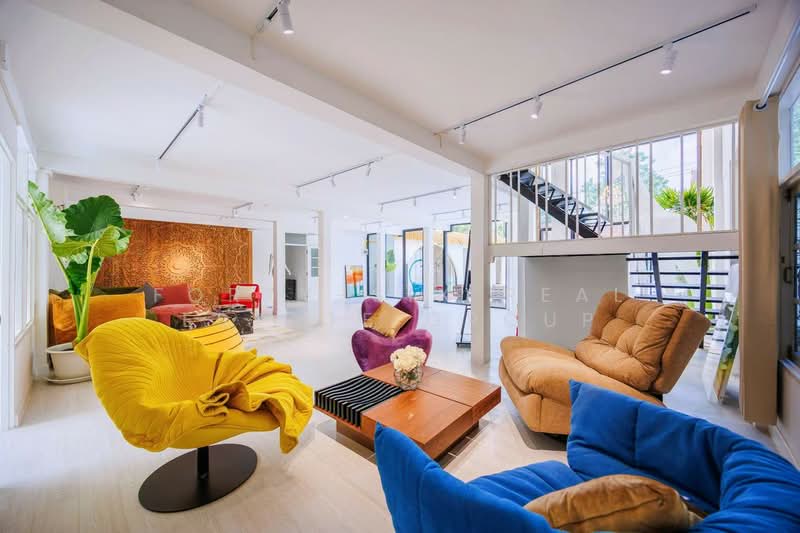 ปล่อยเช่า Pool Villa 2ชั้น ย่านสุขุมวิท, Bangkok, Khlong Tan Nua, Watthana, Bangkok, 7 Bedrooms, 1,000 sqm, Villa For Rent, by Forty-Six Real Estate Group, 500256406 - DDproperty.com