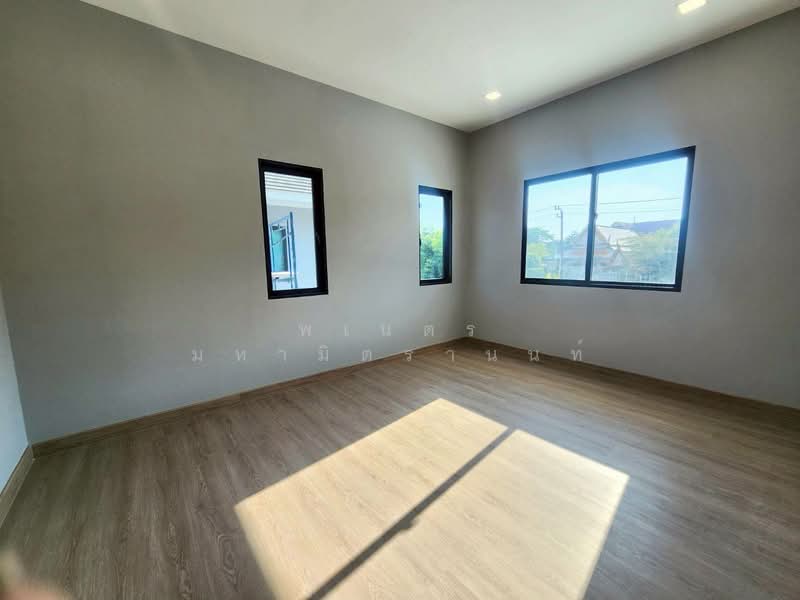 Setthasiri Charun-Pinklao, Bangkok, Lieb Tangrotfai Road, Bang Khun Non, Bangkok Noi, Bangkok, 4 Bedrooms, 354 sqm, Single Detached House For Sale, by พเนตร มหามิตรานนท์, 500256410 - DDproperty.com