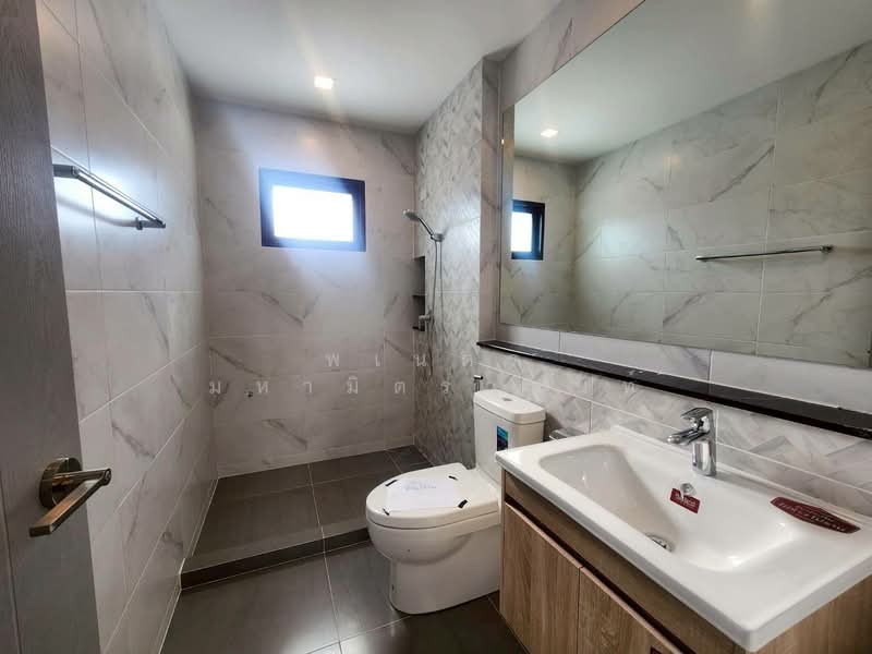 Setthasiri Charun-Pinklao, Bangkok, Lieb Tangrotfai Road, Bang Khun Non, Bangkok Noi, Bangkok, 4 Bedrooms, 354 sqm, Single Detached House For Sale, by พเนตร มหามิตรานนท์, 500256410 - DDproperty.com