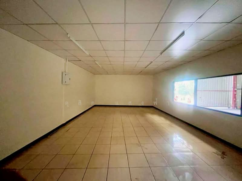 ให้เช่าโกดัง 850 ตรม.พร้อมลานกว้าง แหลมฉบัง ศรีราชา, Chon Buri (Pattaya), Thung Suk La, Si Racha, Chon Buri (Pattaya), , 850 sqm, Warehouse/Factory For Rent, by Dusit Saengfa, 500256435 - DDproperty.com