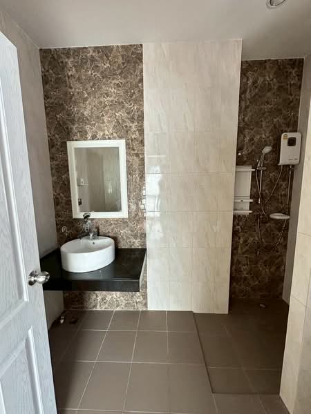 ให้เช่าบ้านเดี่ยว ม.นิวไลฟ์แอทข้าวหลาม ห้วยกะปิ ชลบุรี, Chon Buri (Pattaya), Huai Kapi, Muang Chon Buri, Chon Buri (Pattaya), 3 Bedrooms, 150 sqm, Single Detached House For Rent, by Dusit Saengfa, 500256462 - DDproperty.com