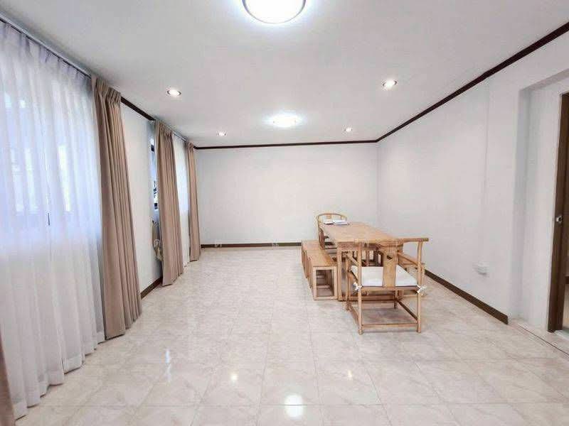 ให้เช่า - ให้เช่าบ้านเดี่ยว ม.เมโทรปาร์ค เขาน้ำซับ อ่าวอุดม ศรีราชา, ชลบุรี