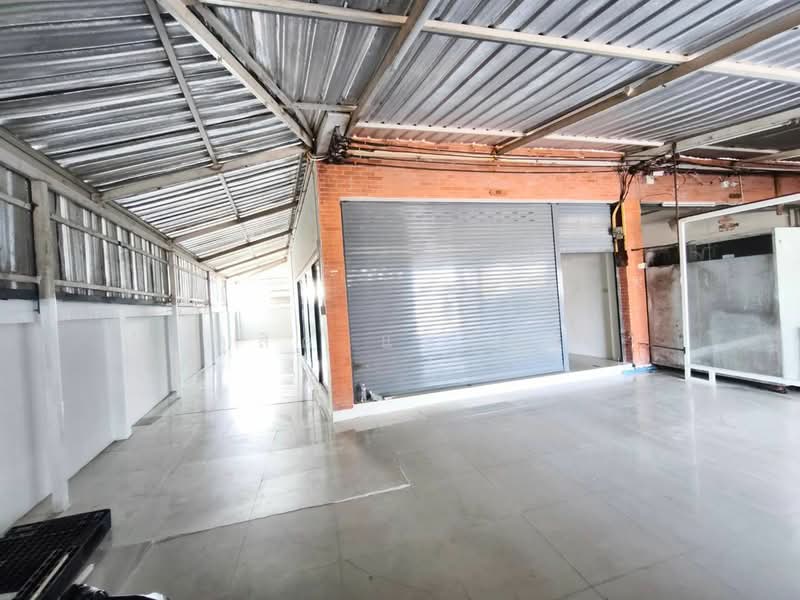 ให้เช่า - ให้เช่าอาคารพาณิชย์ 2 ชั้น ต่อเติมพื้นที่พร้อมใช้งาน บ่อวิน ศรีราชา, ชลบุรี