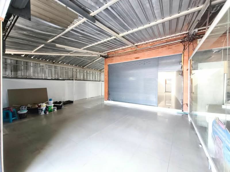 ให้เช่า - ให้เช่าอาคารพาณิชย์ 2 ชั้น ต่อเติมพื้นที่พร้อมใช้งาน บ่อวิน ศรีราชา, ชลบุรี