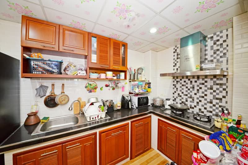Golden Town Chalermprakiat - Suanluang, Bangkok, Soi Chaloem Phrakiat Rama 9 Soi 30 Yaek 14, Kanchanaphisek Road, Dok Mai, Prawet, Bangkok, 3 Bedrooms, 100 sqm, Townhouse For Sale, by The Best Property โดม, 500256514 - DDproperty.com